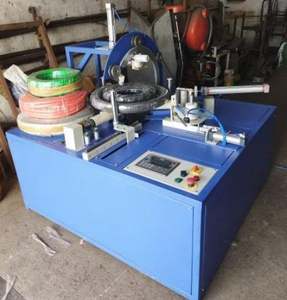 Máquina Envolvedora de Bobinas Semiautomática Eléctrica Horizontal Controlada por PLC de 220V para Empaquetado de Cajas de Papel y Lámina - Product Image 2