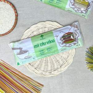Fideos de Arroz Arcoíris Hechos con Ingredientes Naturales de Arroz, con Hilos Multicolores y Textura Suave para Diversos Platillos - Product Image 2