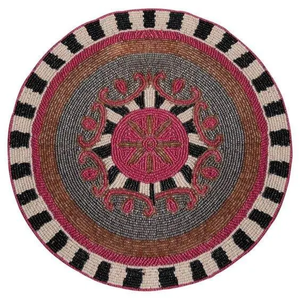 Salvamantel Redondo Hecho a Mano con Cuentas, Patrón Geométrico Tradicional, Negro, Blanco, Borgoña - Product Image 1