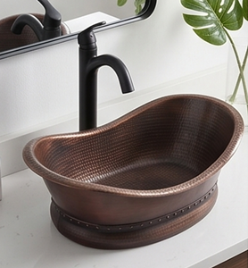Fregadero de cobre hecho a mano con diseño rústico y superficie mate cepillada para baño - Product Image 4