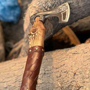 Hache en bois de style viking artisanale, manche en bois, outil de camping en plein air, outil de bushcraft, décoration rustique, cadeau - Product Image 5