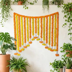 Guirnalda de Flores Artificiales de Caléndula con Cuerdas Colgantes y Borlas en Naranja y Amarillo para Decoración de Bodas, Festivales y Hogar - Product Image 1