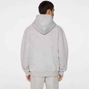 Sudadera con capucha de invierno para hombre de alta calidad, personalizable con logo impreso, 100% algodón, tejido de felpa, color gris sólido con dos bolsillos laterales. - Product Image 2