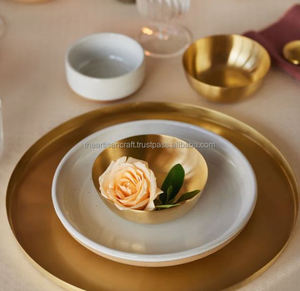 Juego de 2 Cuencos de Latón Pulido Hechos a Mano de la Mejor Calidad para Fiestas - Hermoso Diseño de Artesanía - Product Image 4