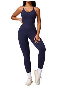 Combinaison de yoga une pièce pour femmes grandes tailles, avec effet froncé aux fesses et pantalon évasé, vêtements de sport personnalisables avec logo - Product Image 3