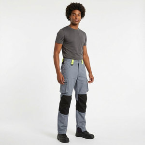 Pantalon cargo gris pour homme, style workwear, avec plusieurs poches et genouillères, en toile mi-lourde, idéal pour le printemps - Product Image 1