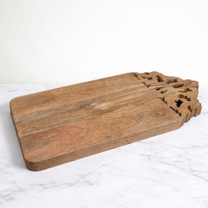 Tabla de Cortar de Madera de Pino Rústica, Diseño Rectangular Largo, Patrón Tallado a Mano, Superficie Duradera, Apta para Alimentos, Tabla de Servir para Cocina - Product Image 1