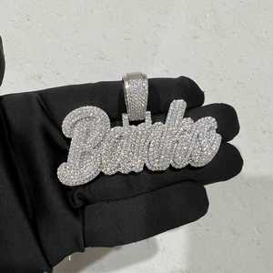 จี้เพชรโมอิสซาไนต์แบบกำหนดเองได้ ตัวอักษรประดับเพชร เงินแท้ 925 สไตล์ฮิปฮอป เครื่องประดับจี้และชาร์มสุดหรู - Product Image 1