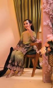 Conjunto Sharara de Georgette para Niñas, Bordado Intenso en Verde Azulado |   Ropa Étnica India al por Mayor |   Ropa Festiva para Bodas y Fiestas | - Product Image 4