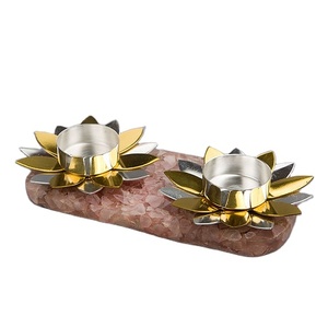 Soporte de luz de té de Metal con diseño de loto, Base de madera, artículo decorativo de comedor personalizado, candelabros de alta demanda - Product Image 1