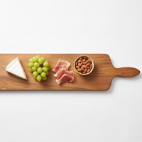Planche à charcuterie extra longue en bois de noyer, écologique, antibactérienne, durable, passe au lave-vaisselle, grande assiette de service en acier inoxydable