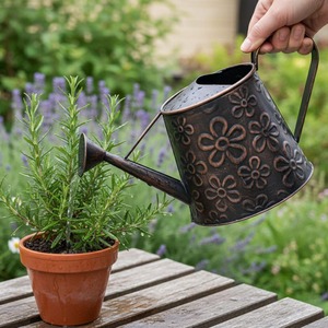 Arroseur en métal blanc pour plantes avec fleur colorée, parfait pour les vases à fleurs et outil de jardinage pour enfants pour apprendre les soins des plantes - Product Image 3