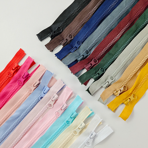 Fermetures éclair doubles en plastique en stock pour vestes et manteaux - Product Image 4