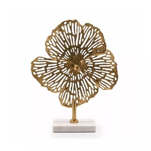 Sculpture florale contemporaine, décoration artistique de table, forme irrégulière, design fait main pour le salon - Product Image 2