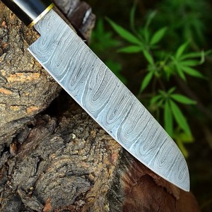 Cuchillo de Chef Artesanal de Acero de Damasco Extra Afilado y Ecológico, Mango de Madera, Estilo Industrial Ambidiestro, Hoja de 8-9.9 Pulgadas, para Restaurante - Product Image 3