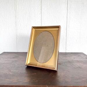 Cadre photo de table en métal de luxe avec finition polie miroir pour l'affichage de portraits de famille et la décoration de mariage - Product Image 1