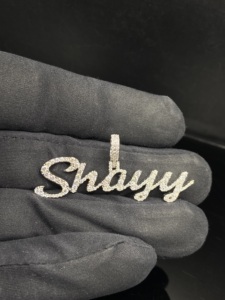 Ciondolo Personalizzato Iced Diamond Ice Fortress Taglio Brillante Rotondo, Charm Hip Hop in Lega Placcata Oro con Nome Personalizzato Shayy, Regalo Unisex - Product Image 3