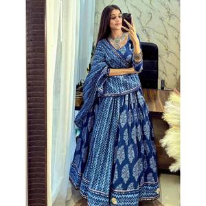 Magnifique Lehenga Choli et Dupatta en polyester imprimé avec de véritables broderies miroir pour les mariages - Product Image 5