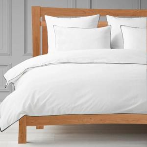 Ensemble de literie personnalisé en coton 100% premium, 5 pièces, coton blanc brodé AGM, style classique toutes saisons, 500TC, respectueux de l'environnement - Product Image 3