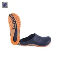 Sabots de jardin antidérapants en PVC bleu marine AP Boots - Pantoufles imprimées sportives - Product Image 3