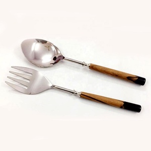 Conception personnalisée brillante Ensemble de service plaqué argent à poignées multiples en bois et en résine Ensemble de service pour salade et riz - Product Image 5