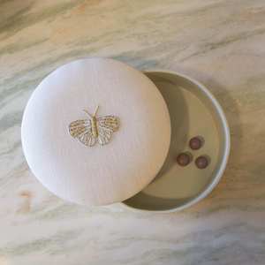 Bead Embroidered Round Candy <b>Box</b> Custom Exclusive Dessert Packaging Wooden Fabric <b>Ramadan</b> Birthday Cake Chocolate <b>Gift</b> <b>Box</b> - Product Image 5