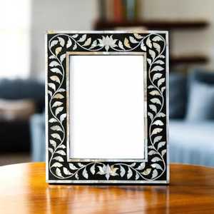 Handmade <b>Black</b> Mother of Pearl Inlay Photo <b>Frame</b> – Floral Vine Design - Product Image 5