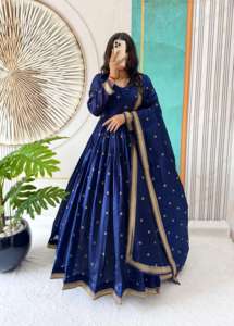 Kurta Tradicional Larga para Mujer con Dupatta, Tejido a Mano en Algodón Zari, Corte Regular, Diseño de Cuatro Lados, Secado Rápido - Product Image 4