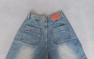 Pantalon en jean bleu unisexe ample de haute qualité, vintage, personnalisé, en coton, avec lavage à l'acide et impression à l'encre - Product Image 5