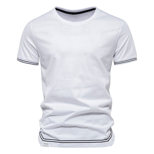 T-shirt décontracté pour homme, bleu clair, coupe ajustée, manches courtes, col rond, avec bordure contrastante, en jersey uni - Product Image 4