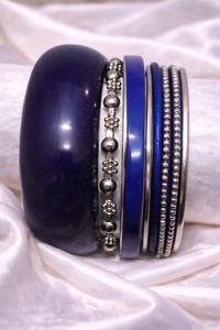 Elegant Handmade Resin Metal And Wood <b>Bangles</b> <b>Set</b> For Women Fashion Jewelry Wholesale Bulk Custom Designs - Product Image 6
