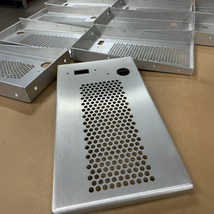 Services de découpe laser en acier inoxydable nickelé, fabrication sur mesure de tôles, pièces composantes, poinçonnage perforé - Product Image 2