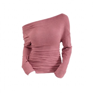 Camiseta de mujer de un solo hombro con manga larga, fruncida, de gamuza, ajustada, con cuello asimétrico, estilo casual, para ropa de calle, a la moda - Product Image 1