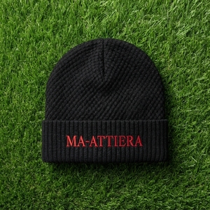 Bonnet en tricot côtelé noir avec revers, chaud pour l'hiver, avec logo brodé personnalisé - Product Image 6