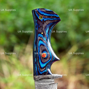 Cuchillo de Caza para Exteriores UA Supplies, Hoja Fija de Acero de Damasco Forjado a Mano de Grado Industrial, Punta Caída de 0.5mm de Grosor, Mango Azul, OEM - Product Image 3