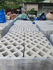 แม่พิมพ์พลาสติก PP จากโรงงานโดยตรง สำหรับแผ่นปูหญ้าคอนกรีต 8 รู - Product Image 3