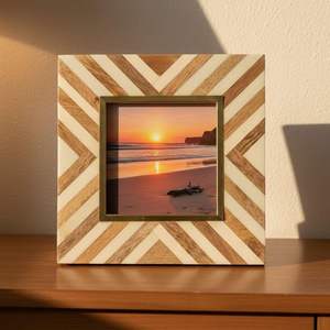 Cadre photo en résine de style élégant avec finition brillante en résine, cadre photo en MDF, à prix raisonnable. - Product Image 5