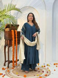 Kurti de Algodón Premium de Alta Calidad para Mujer, Bordado con Materiales Reciclados, Azul Marino y Verde, Estilo Pakistaní, para Fiestas, de Secado Rápido - Product Image 6