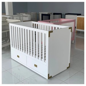 Cuna de Madera Blanca con Cama para Niños Pequeños, Muebles de Madera Maciza para Guardería, Desmontable y Empacado Plano, Fabricante OEM de Vietnam - Product Image 3