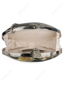 กระเป๋าคลัทช์ทรงวงรีทำจากเขาสัตว์ธรรมชาติ พร้อมหัวจับคริสตัลดิบ กรอบสีเงิน หรูหราโดดเด่น เหมาะสำหรับขายส่งและรับผลิตแบบ OEM - Product Image 4