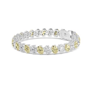 Magnifique bracelet tennis en or 9 carats avec diamants de laboratoire ovales sertis à griffes, 26,06 carats au total - Product Image 1