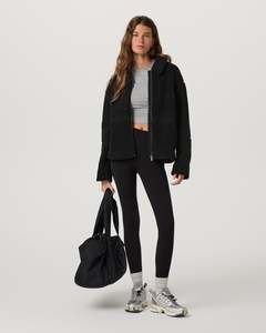 Veste Sherpa personnalisée pour femme – Qualité supérieure, tissu respirant – Vente en gros, veste polaire personnalisée pour femme, vêtements d'extérieur OEM - Product Image 6
