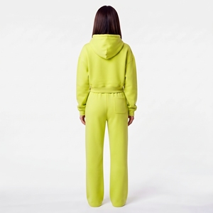 Conjunto de Sudadera Corta con Capucha y Hombros Caídos de Corte Regular y Pantalones Jogger de Pierna Ancha con Cordón, Diseño de Logotipo Personalizado, Fabricación al por Mayor - Product Image 4