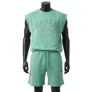 Ensemble court sans manches 100 % coton premium pour homme, en molleton de coton vert menthe, avec shorts athlétiques à bords bruts et logo personnalisé imprimé en relief - Product Image 6