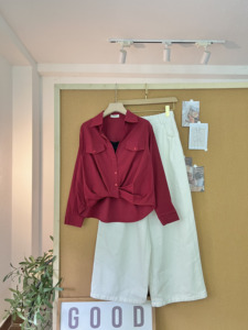 Chemise à manches longues boutonnée pour femme SUBICI 5311009A, tissu tissé effet soie, double poche à rabat, devant torsadé, chemisier décontracté OEM ODM - Product Image 1