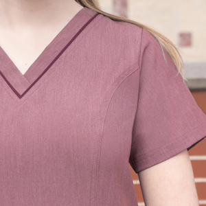 Robe d'uniforme d'infirmière élégante de qualité supérieure, hauts à manches courtes, uniformes de travail couleur unie, aubergine - Product Image 5