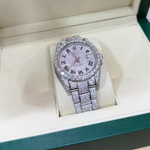 Montre en quartz Moissanite Crystal Wave Premium pour homme, sertie de pierres, avec mouvement de précision et design épuré - Product Image 2