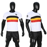 Conjunto de Camiseta de Fútbol Transpirable y Ligera con Logotipo Personalizado, Uniforme de Fútbol de Alta Calidad para Jugadores Tailandeses con Tallas Personalizadas