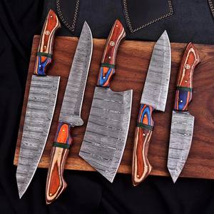 Juego de Cuchillos de Chef de Acero de Damasco de Cinco Piezas Nordic Forge con Mangos de Madera Pakka, Diseño Ambidiestro, Cuchillos de Cocina Afilados y Duraderos - Product Image 1