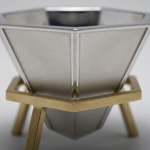 Portavelas de Latón Hecho a Mano de 13 cm con Ocho Facetas Planas, Recipiente con Facetas Ratna para Decoración del Hogar, Hoteles y Bodas - Product Image 4